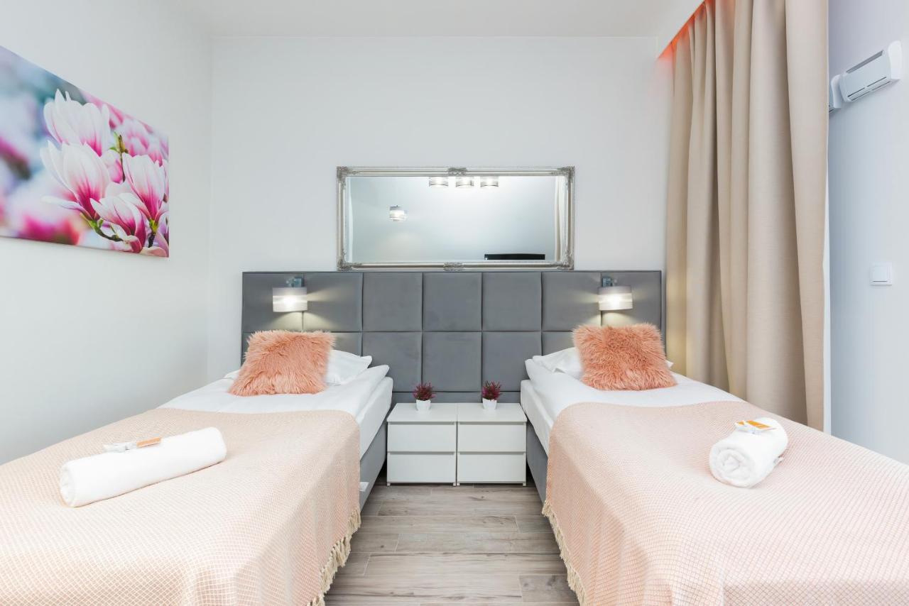 Apartments With Parking Warsaw Business Center By Noclegi Renters Экстерьер фото