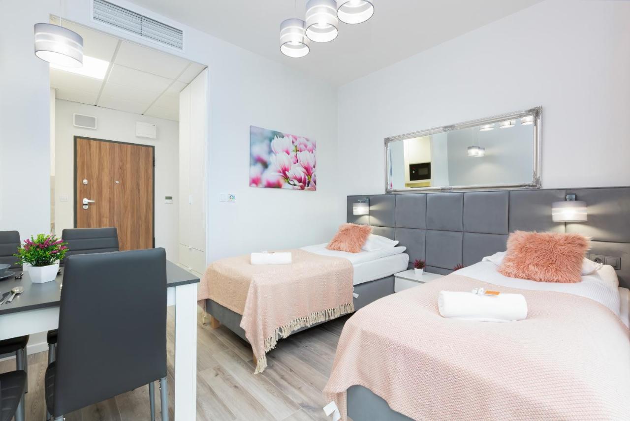 Apartments With Parking Warsaw Business Center By Noclegi Renters Экстерьер фото